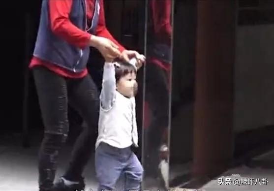 賭王三房兒子何猷啟，不愛明星豪門千金偏娶灰姑娘，引發婆媳大戰！