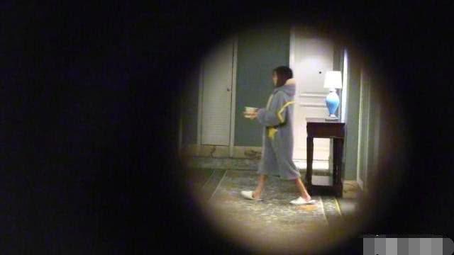 第三錘！張丹峰畢瀅酒店再同屋7小時，畢瀅穿睡袍儼然女主人姿態！