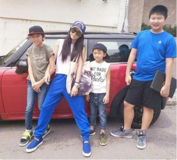 李英愛8歲女兒近照曝光，小時候是萌寶寶，長大後就成了小仙女