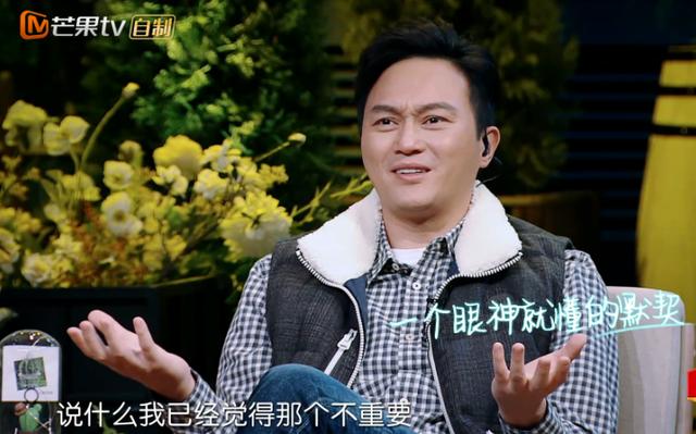 袁詠儀產前照曝光，不是圓肚子而是尖肚子，魔童出生時尿醫生一身！