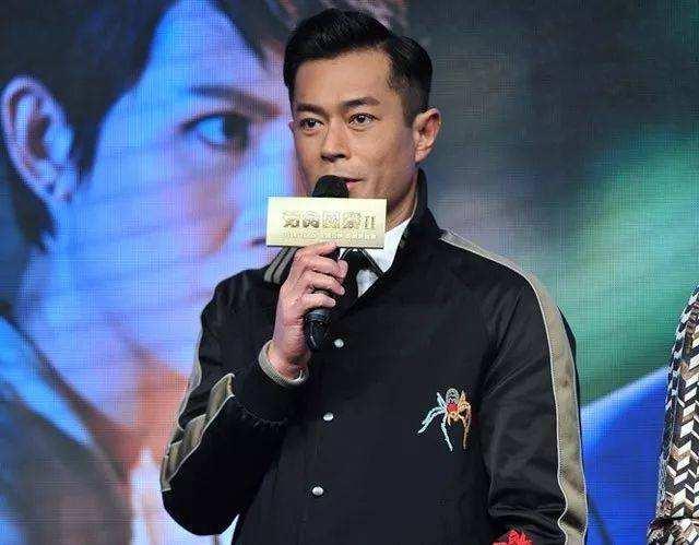 她是古天樂唯一承認女友，44歲依舊膚白貌美，同框胡定欣無壓力!
