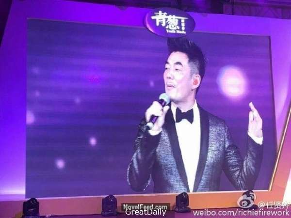 50歲的任賢齊兒女顏值高到爆表，一看見他妻子，讓人驚訝！