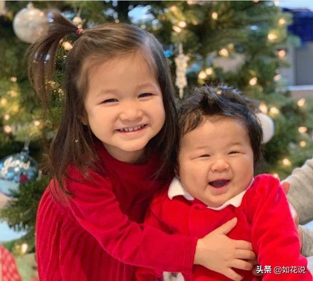 鍾嘉欣生日曬母子合照，半歲Jared顏值飆升，撞臉胡杏兒兒子