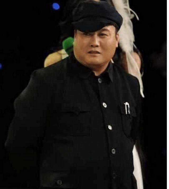 山寨明星瘋狂撈金：假林俊傑賺700萬，假古天樂一場車展賺5萬！