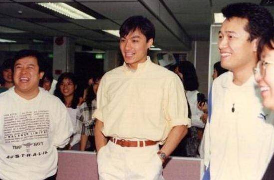 曾是劉嘉玲初戀，梁朝偉情敵「香港第一美男」如今妻離子散一夜白頭最終二人還是分道揚鑣了
