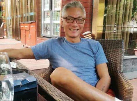 曾是劉嘉玲初戀，梁朝偉情敵「香港第一美男」如今妻離子散一夜白頭最終二人還是分道揚鑣了