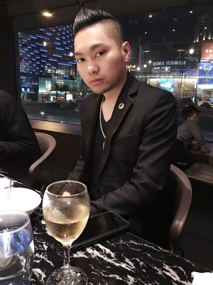 直播嗆「三重老大」！連千毅背景超硬… 老婆竟是表特「真人娜美」近況酸民看傻 