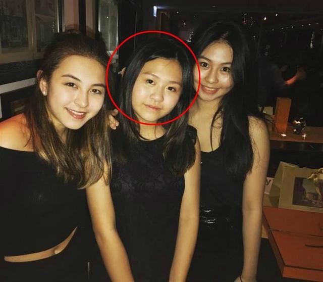 邱淑貞二女兒也長大了，身高比肩姐姐沈月，身材肉感十足長相似爸