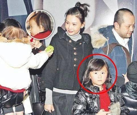 邱淑貞二女兒也長大了，身高比肩姐姐沈月，身材肉感十足長相似爸