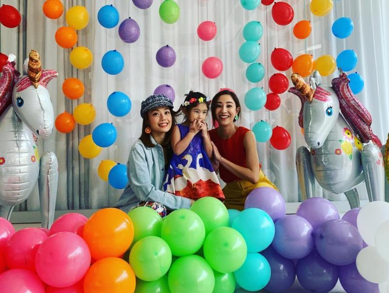 史上最靚乾媽團！Yumiko鄭希怡為女兒梁浸浸慶4歲生日❤ 天后級的她們也來啦！網民：好幸福啊～