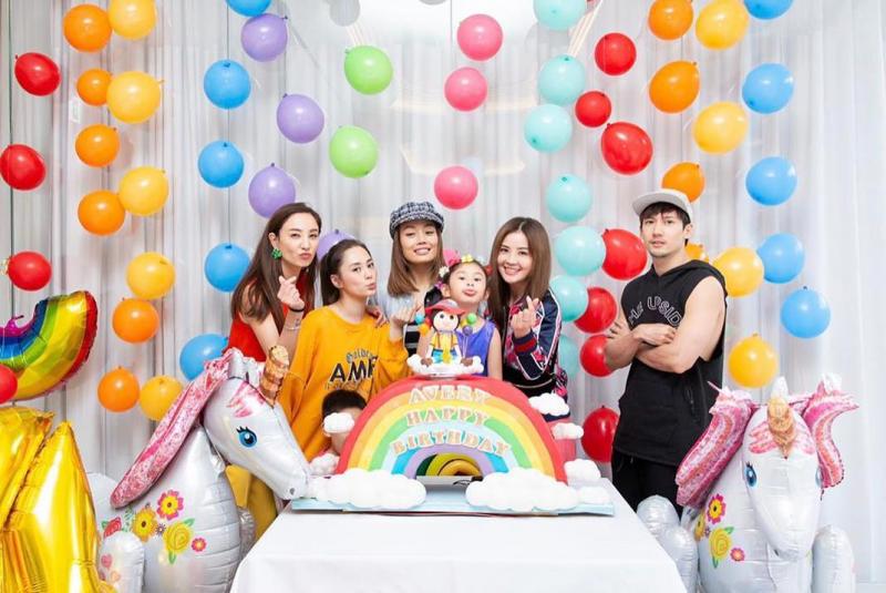 史上最靚乾媽團！Yumiko鄭希怡為女兒梁浸浸慶4歲生日❤ 天后級的她們也來啦！網民：好幸福啊～