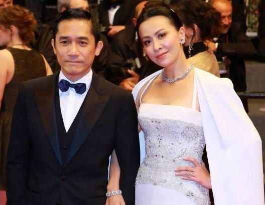 曾是劉嘉玲初戀，梁朝偉情敵「香港第一美男」今妻離子散一夜白頭