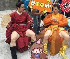 演員拍戲時的下半身是什麼狀態？看了不要笑～