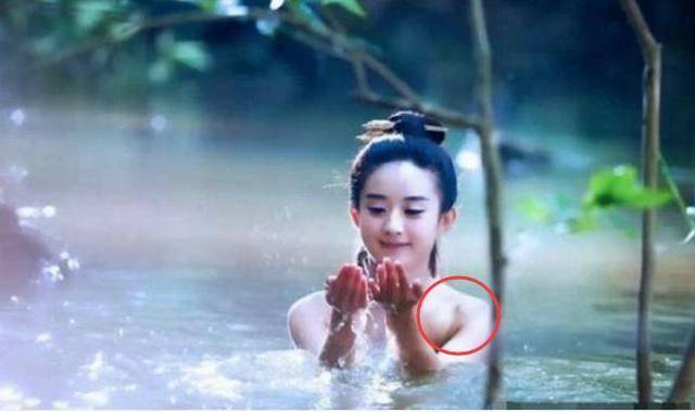 演員拍戲時的下半身是什麼狀態？看了不要笑～