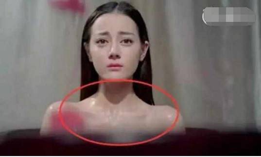 演員拍戲時的下半身是什麼狀態？看了不要笑～