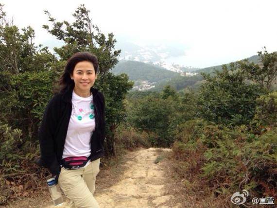 46歲宣萱「一個月內狠減5公斤」，變身美魔女！她公開超夯減肥方法，沒想到只要「簡單4招」