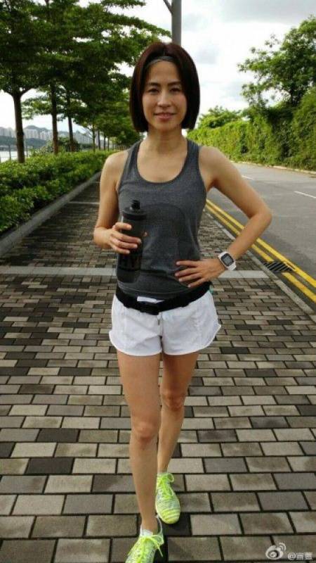 46歲宣萱「一個月內狠減5公斤」，變身美魔女！她公開超夯減肥方法，沒想到只要「簡單4招」