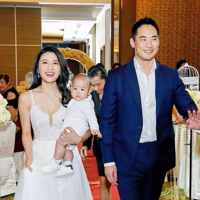 前TVB女藝人林芊妤回馬補辦婚禮！一家三口好Sweet！
