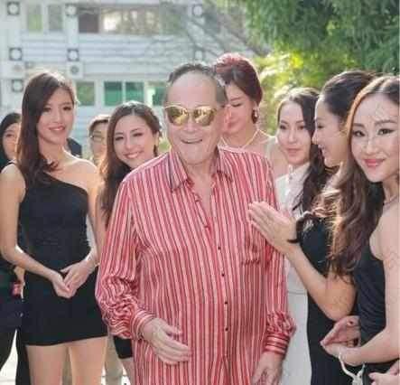 83歲的他被稱「香港頭號玩家」，現立下遺囑，要給上萬女友分家產