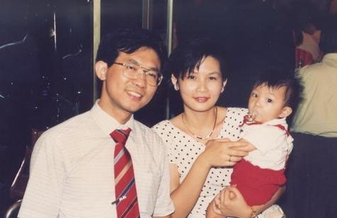 炎亞綸公布同性戀，父母不接受試圖自殺，自己撞牆差點家破人亡