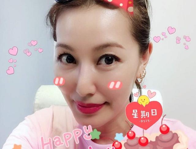 古天樂唯一承認的女友，44歲依然膚白貌美，同框胡定欣恍若凍齡！
