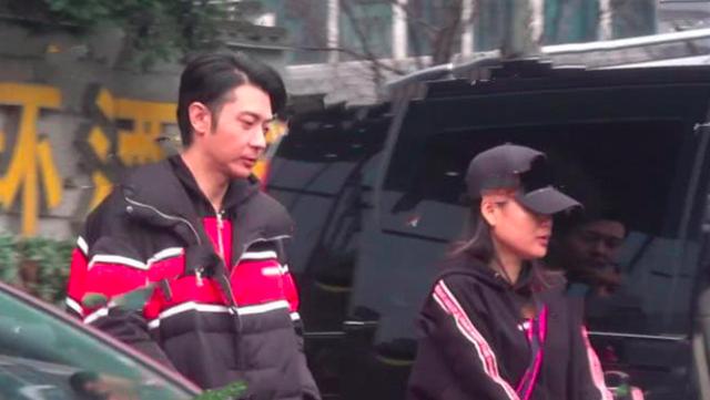 網傳張丹峰和畢瀅重慶碰面，畢瀅越來越漂亮，二人同回酒店一間房！