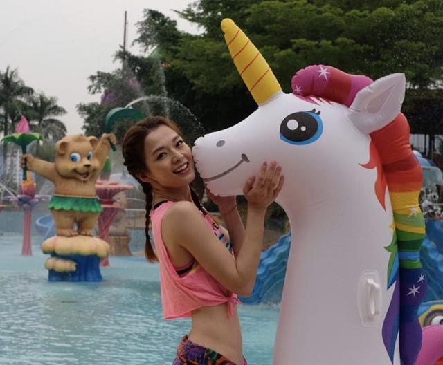 離婚後如獲新生，37歲呂慧儀大曬螞蟻腰，90後都被她比下去了！