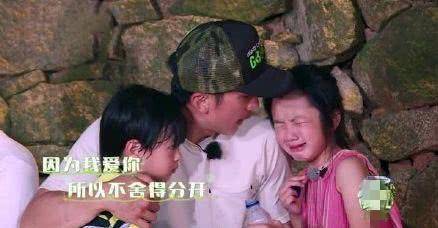 吳尊女兒芭蕾舞比賽失敗落淚，細節看出果然是豪門精英教育