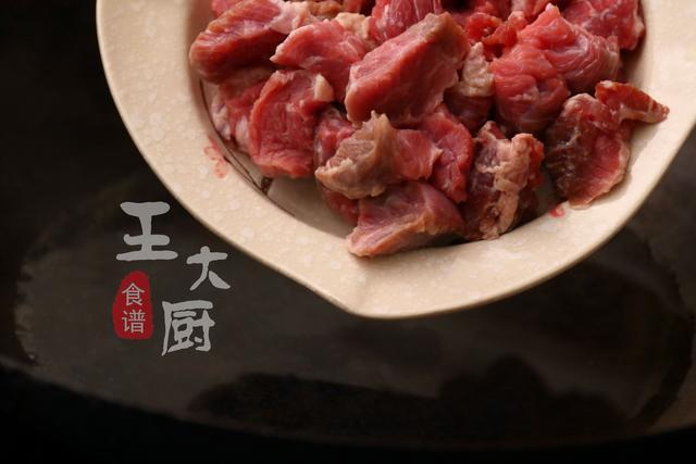 家常牛肉燉蘿卜，牛肉酥爛，蘿卜入口即化，湯鮮味美的下飯菜