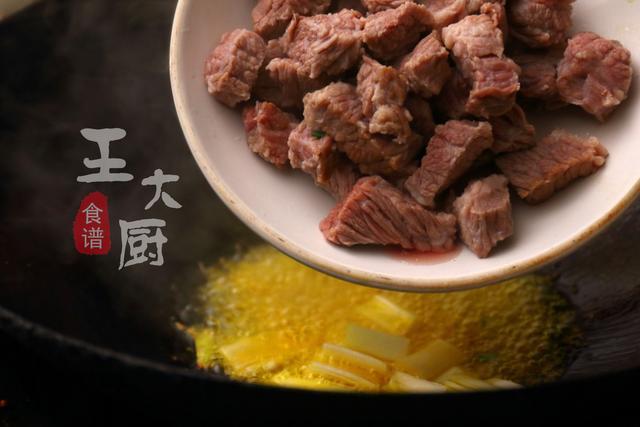 家常牛肉燉蘿卜，牛肉酥爛，蘿卜入口即化，湯鮮味美的下飯菜
