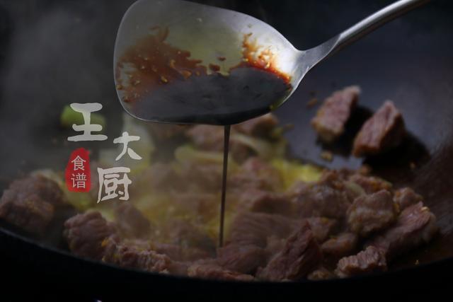 家常牛肉燉蘿卜，牛肉酥爛，蘿卜入口即化，湯鮮味美的下飯菜