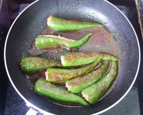青椒別再炒肉了，教你青椒釀肉的做法，非常好吃超下飯