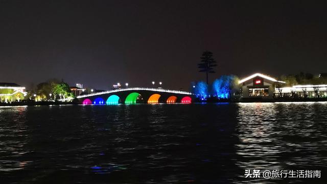 無與倫比的蘇式風情，蘇州金雞湖畔的絕美夜景