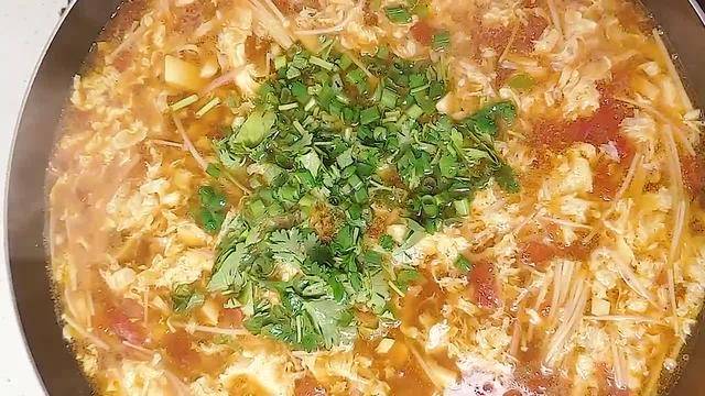 古早味食譜（酸辣湯），簡單幾種家常食材，搞定一道湯，酸甜開胃還去火，喝完渾身都舒服