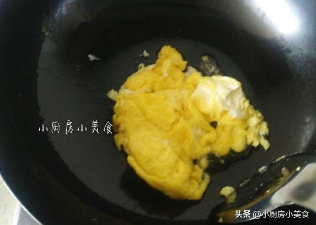 木耳有營養，炒木耳切記這樣下鍋，安全不會燙傷