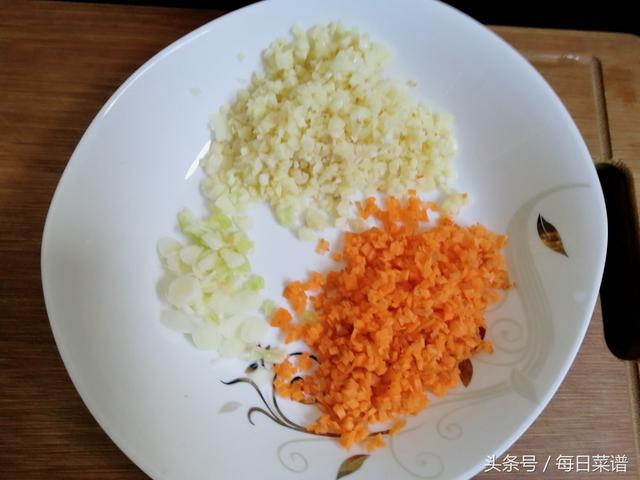 一把金針菇，一把粉絲，不炒不煮，不涼拌，營養美味，做法超簡單