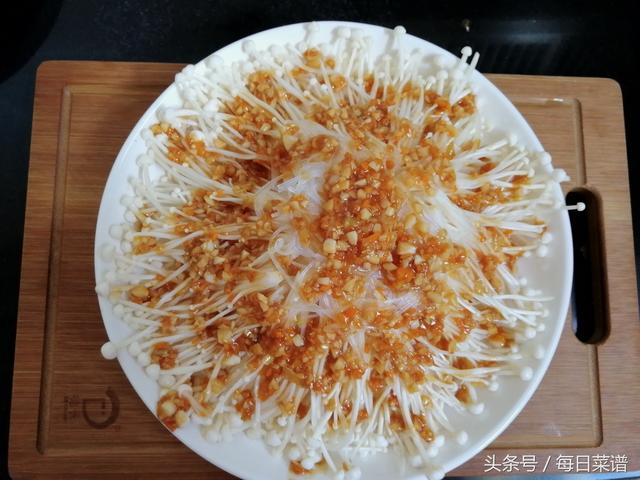 一把金針菇，一把粉絲，不炒不煮，不涼拌，營養美味，做法超簡單