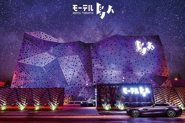 地窖洞穴風旅宿爆紅！從外觀就令人驚豔
