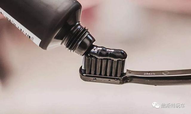 車漆有劃痕怎麼辦？3種修復方法拯救你的車漆！