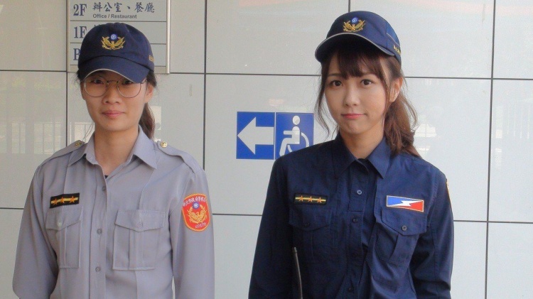 全國警察換新制服！驚見「天菜女警」撞臉「暗黑女神」網友：警界三上悠亞