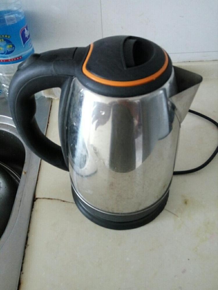 家裡有這種電水壺的，趕緊扔掉吧，現在知道還不晚！