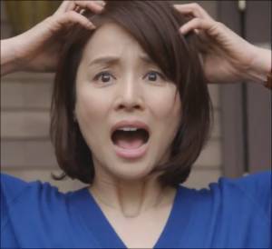 老婆如何想測試老公有沒有出軌？趁他睡著偷發簡訊！~~2、晚上，嫂子加班，就我和她在家
