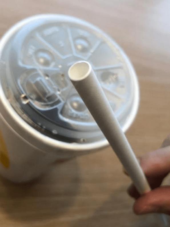 麥當勞紅黃塑膠吸管走入歷史，「新杯蓋曝光」網友突破盲點：這樣真的有比較環保？