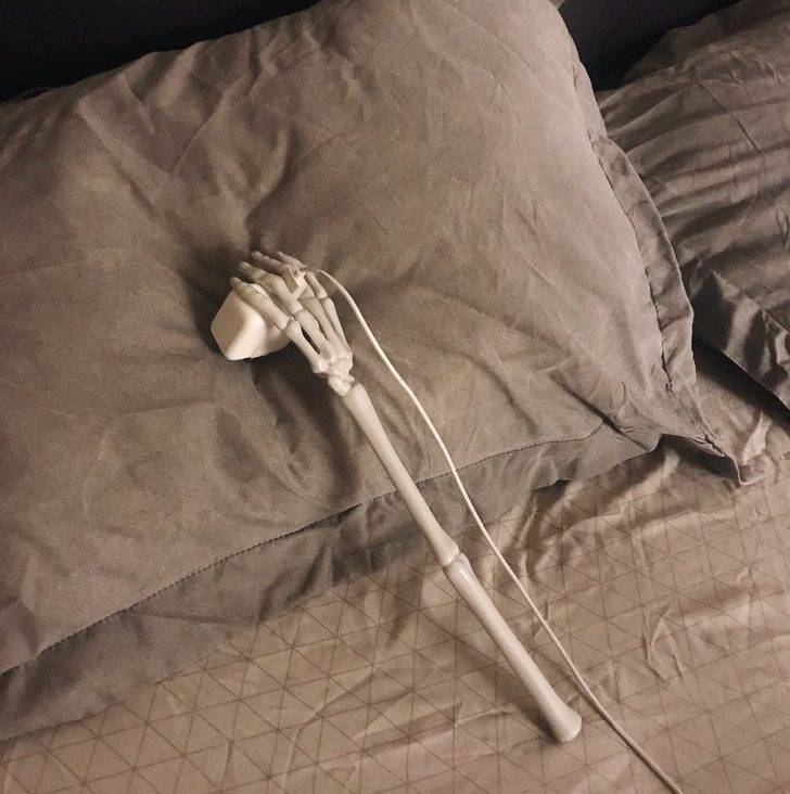 今天就整理了19個「你要不要乾脆回火星」的男生怪異邏輯，來看看他們到底多單純。~~~