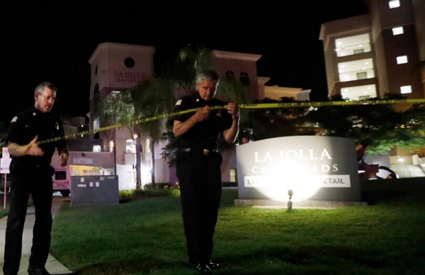 女兒鬧著不想活了，75歲老媽媽報警求助，不料警察趕到後卻將母女擊斃！