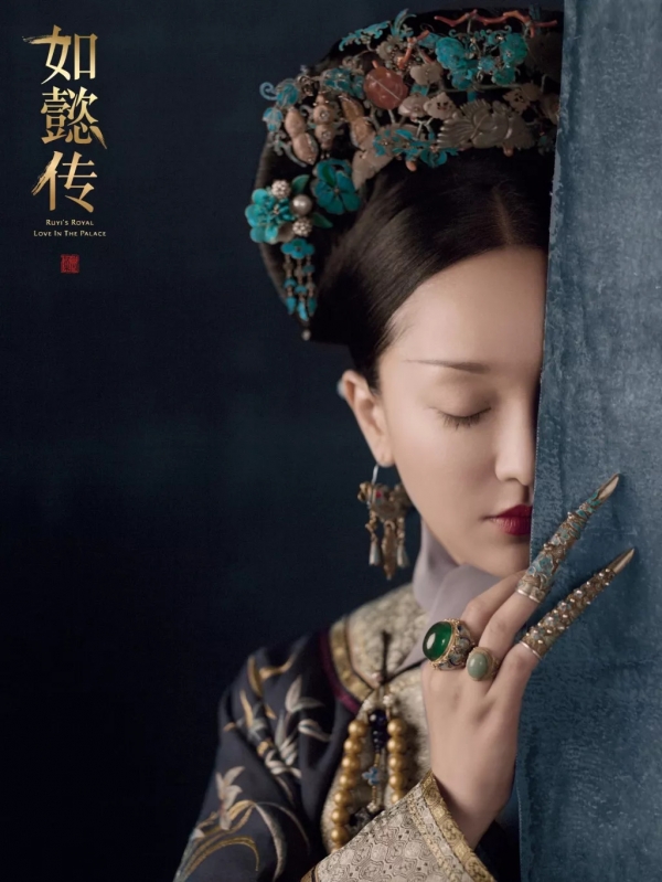 什麼清朝后妃要戴指甲套？不光是為了美觀原因「和後宮內鬥有關」 一碰到就會沒命的...