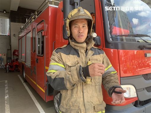 帥抱「嬰兒」出火場 勇消曝光就是他