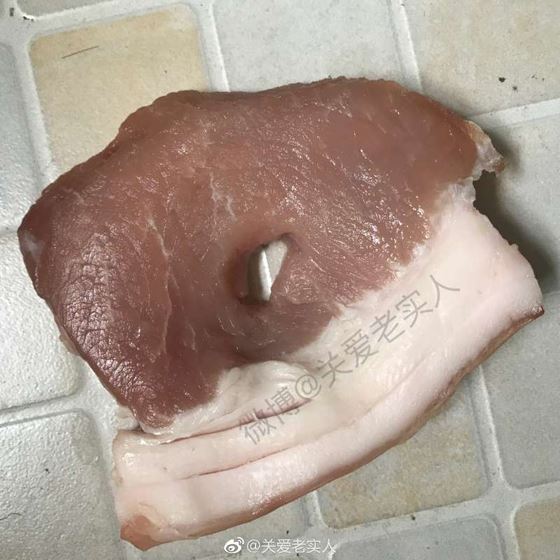 護理師太累拒絕男友恩愛　夜班回家發現「豬肉有洞」心寒到分手