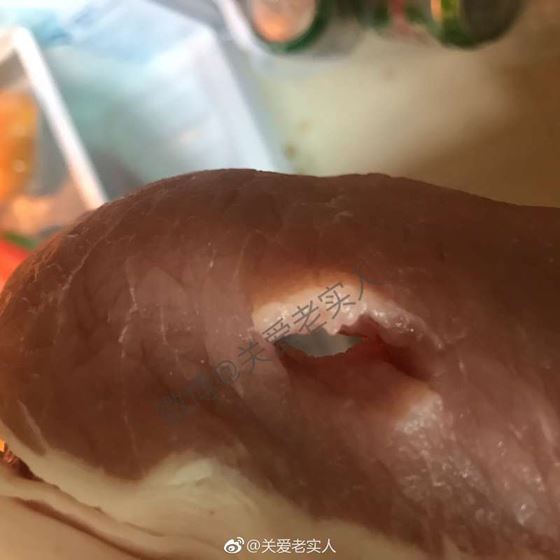 護理師太累拒絕男友恩愛　夜班回家發現「豬肉有洞」心寒到分手