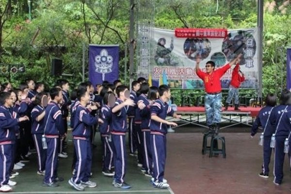 七八年級生共同回憶 國高中生「校外露營」超難忘還賺人熱淚：其實都套好演給你看的